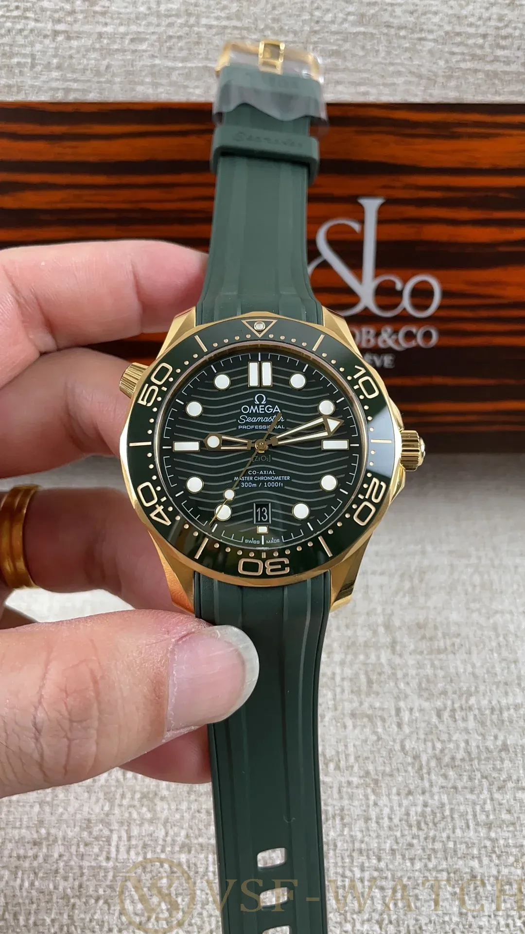 VSF Watch Factory Omega Seamaster Diver 300M “Green & Go